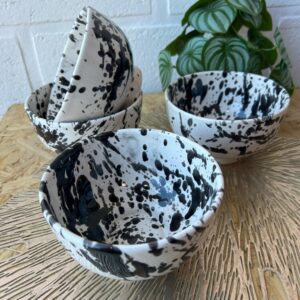 Cuencos de Cerámica Splatter - Diseño Salpicado Blanco y Negro